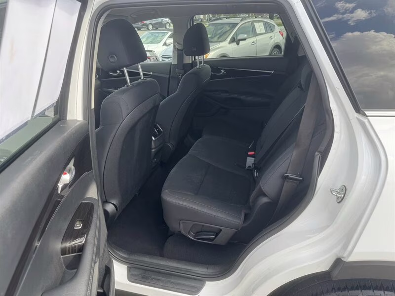2020 Snow White Pearl Kia Sorento L FWD SUV