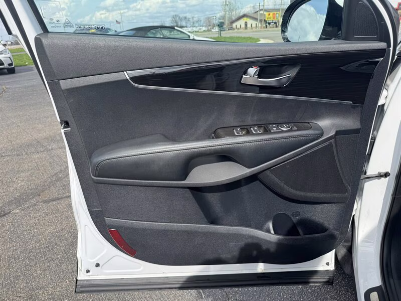 2020 Snow White Pearl Kia Sorento L FWD SUV