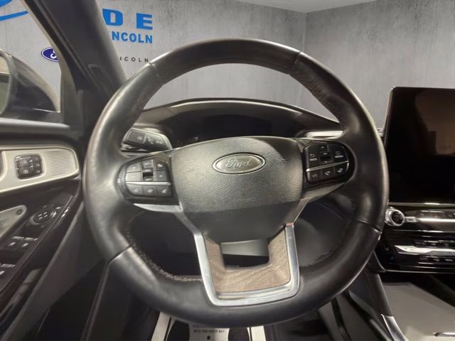 2023 Carbonized Gray Metallic Ford Explorer Platinum 4X4 SUV