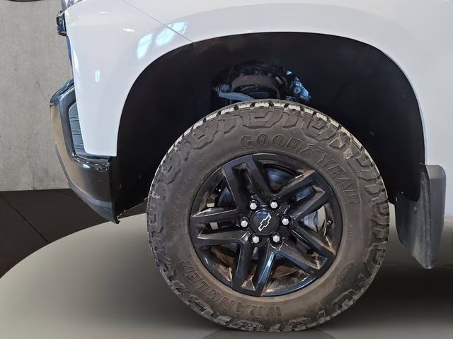 2020 Summit White Chevrolet Silverado 1500 Custom Trail Boss 4X4 Truck
