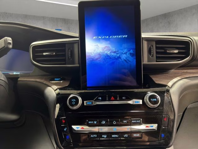 2023 Carbonized Gray Metallic Ford Explorer Platinum 4X4 SUV