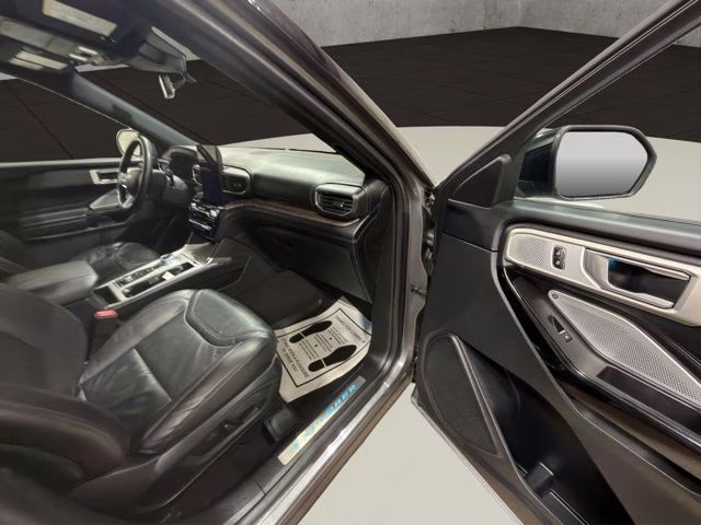 2023 Carbonized Gray Metallic Ford Explorer Platinum 4X4 SUV