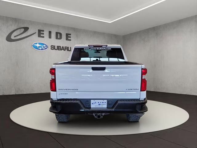 2020 Summit White Chevrolet Silverado 1500 Custom Trail Boss 4X4 Truck