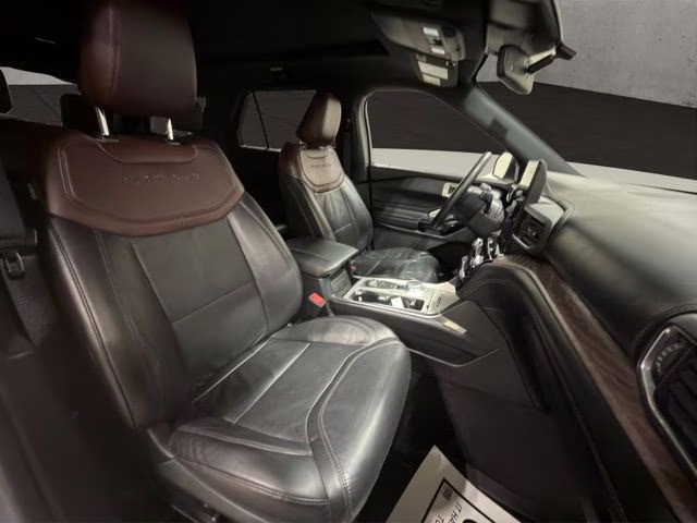 2023 Carbonized Gray Metallic Ford Explorer Platinum 4X4 SUV