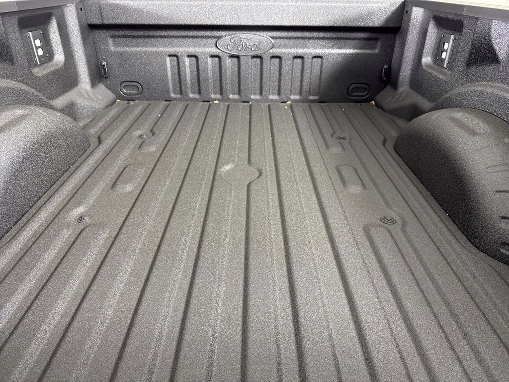 2026 Avalanche Ford Super Duty F-250 SRW XLT 4X4 Truck