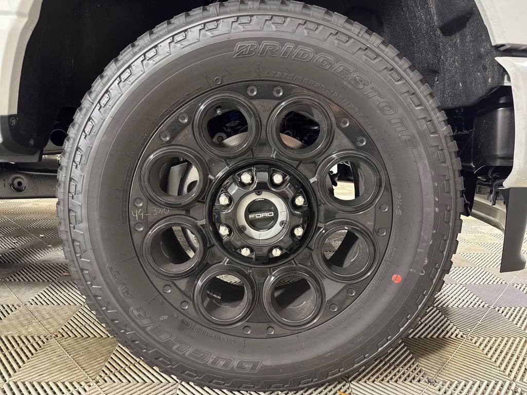 2026 Avalanche Ford Super Duty F-250 SRW XLT 4X4 Truck