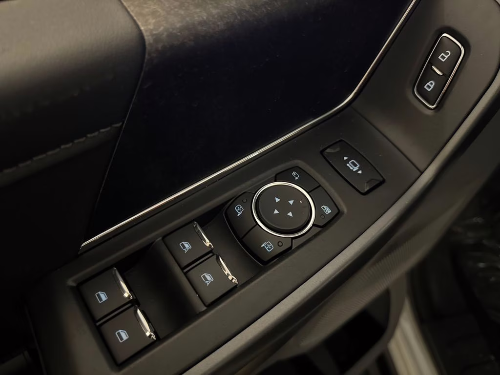 2026 Avalanche Ford Super Duty F-250 SRW XLT 4X4 Truck