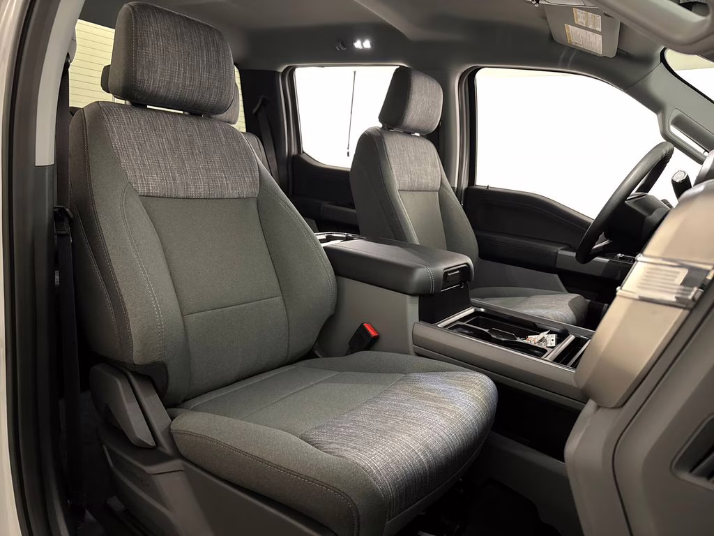 2026 Avalanche Ford Super Duty F-250 SRW XLT 4X4 Truck