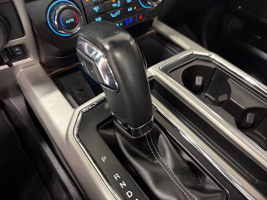 2019 Blue Jeans Metallic Ford F-150 Lariat 4X4 Truck