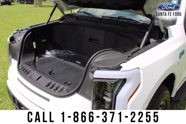 2025 White Ford F-150 Lightning XLT AWD Truck