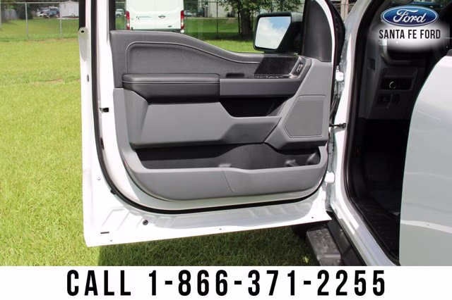 2025 White Ford F-150 Lightning XLT AWD Truck