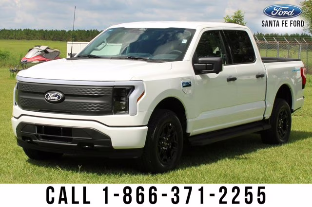 2025 White Ford F-150 Lightning XLT AWD Truck