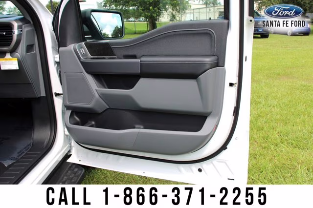 2025 White Ford F-150 Lightning XLT AWD Truck