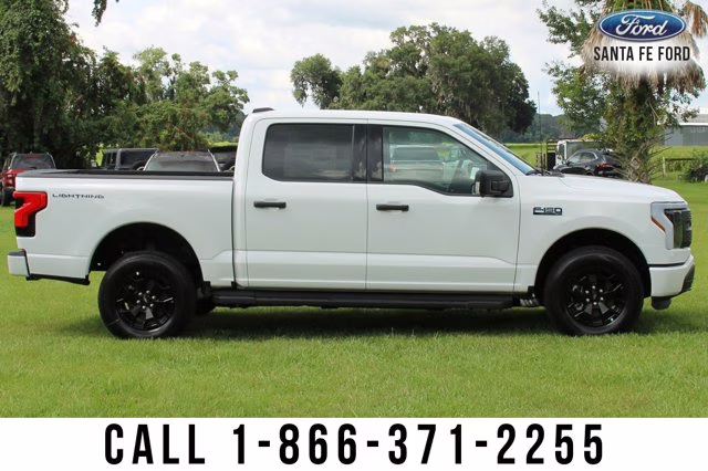 2025 White Ford F-150 Lightning XLT AWD Truck