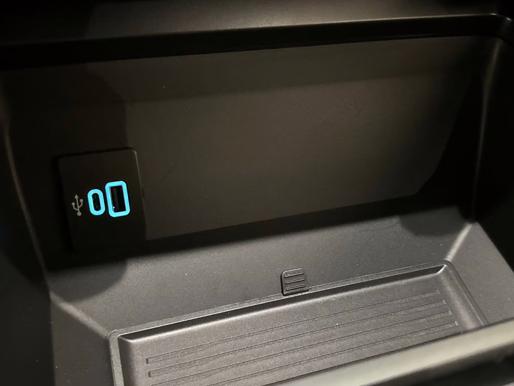 2026 Avalanche Ford Super Duty F-250 SRW XLT 4X4 Truck