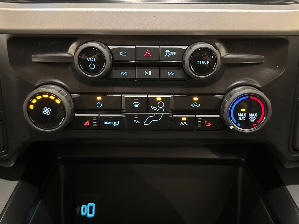 2026 Avalanche Ford Super Duty F-250 SRW XLT 4X4 Truck