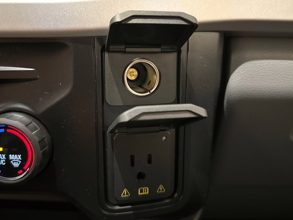 2026 Avalanche Ford Super Duty F-250 SRW XLT 4X4 Truck