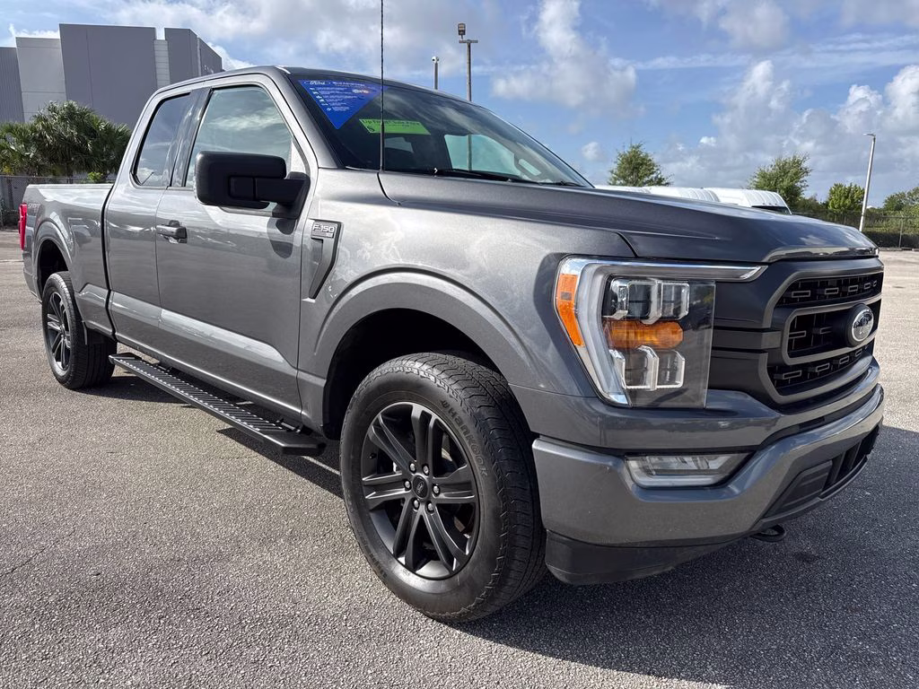 2022 Gray Metallic Ford F-150 XLT 4X4 Truck