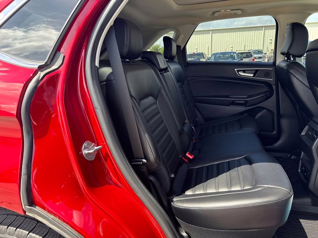 2023 Rapid Red Metallic Tinted Clearcoat Ford Edge SEL AWD SUV