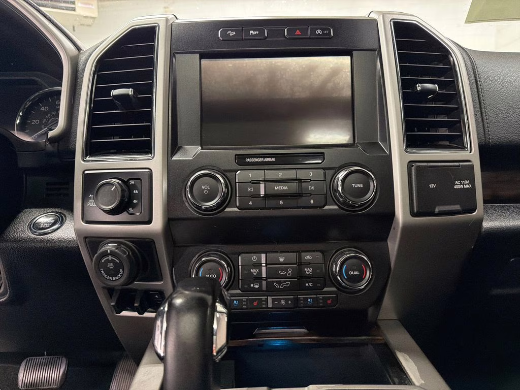 2019 Blue Jeans Metallic Ford F-150 Lariat 4X4 Truck