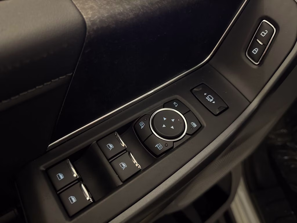 2026 Avalanche Ford Super Duty F-250 SRW XLT 4X4 Truck