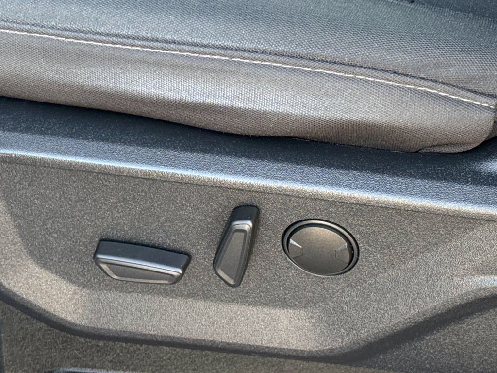2022 Gray Metallic Ford F-150 XLT 4X4 Truck