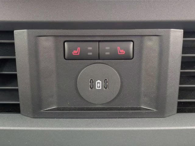 2025 Oxford White Ford Super Duty F-250 SRW Lariat 4X4 Truck