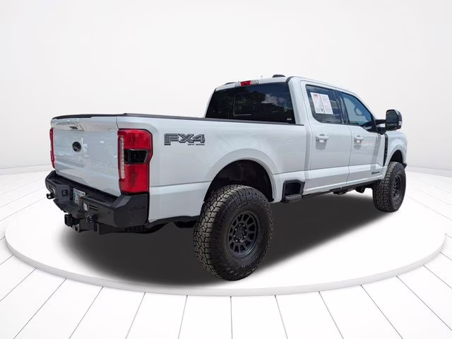 2025 Oxford White Ford Super Duty F-250 SRW Lariat 4X4 Truck