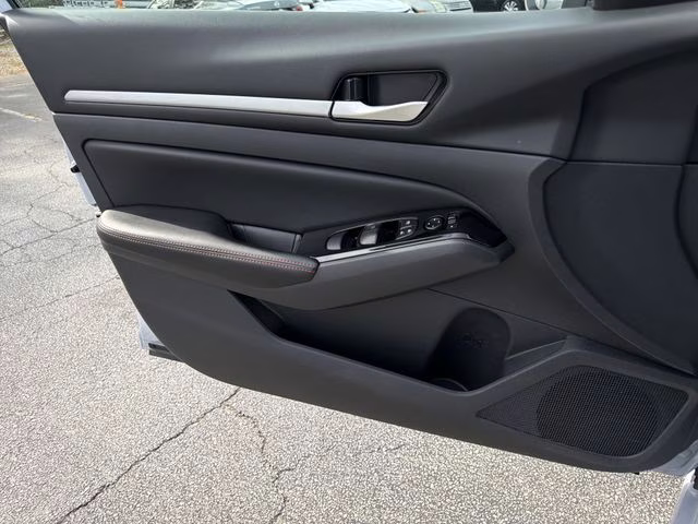 2025 Gray Sky Pearl Nissan Altima 2.5 SR FWD Sedan