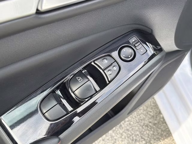 2025 Gray Sky Pearl Nissan Altima 2.5 SR FWD Sedan