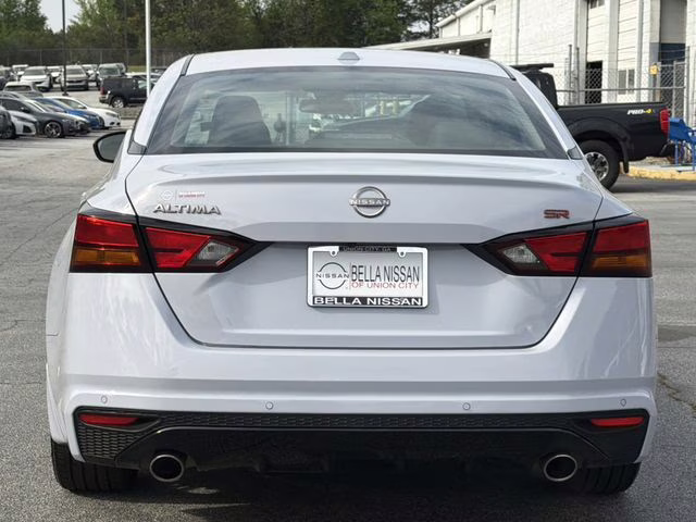 2025 Gray Sky Pearl Nissan Altima 2.5 SR FWD Sedan