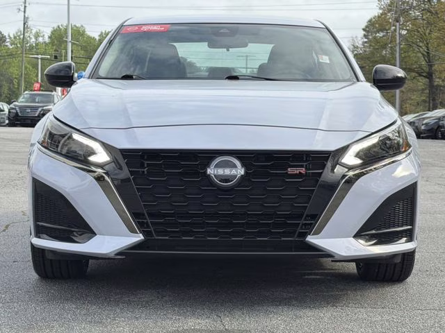 2025 Gray Sky Pearl Nissan Altima 2.5 SR FWD Sedan