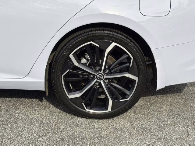 2025 Gray Sky Pearl Nissan Altima 2.5 SR FWD Sedan