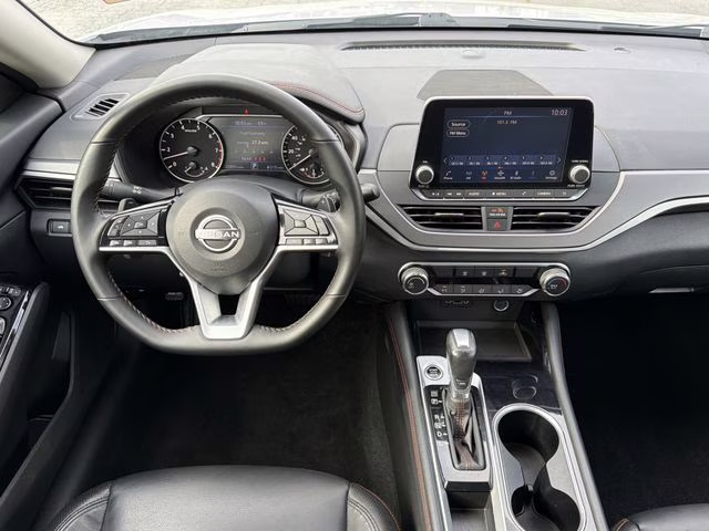2025 Gray Sky Pearl Nissan Altima 2.5 SR FWD Sedan