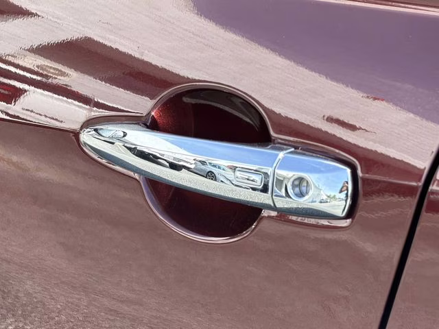 2023 Garnet Pearl Metallic Nissan Altima 2.5 SV FWD Sedan
