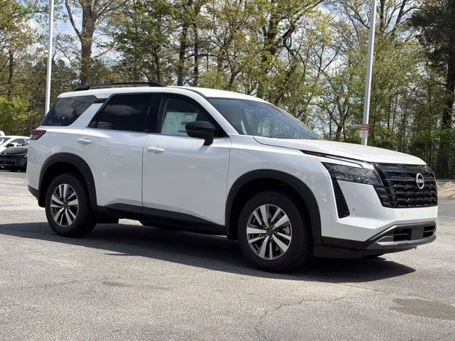 2026 Everest White Pearl Tricoat Nissan Pathfinder SL 4X4 SUV