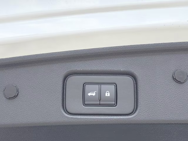 2026 Everest White Pearl Tricoat Nissan Pathfinder SL 4X4 SUV