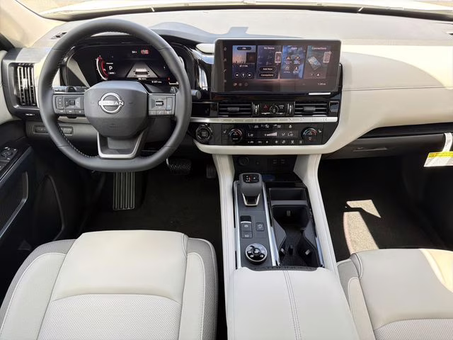 2026 Everest White Pearl Tricoat Nissan Pathfinder SL 4X4 SUV