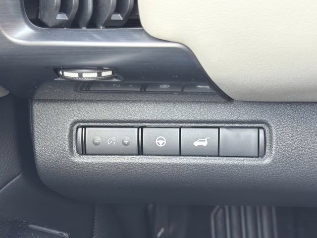 2026 Everest White Pearl Tricoat Nissan Pathfinder SL 4X4 SUV