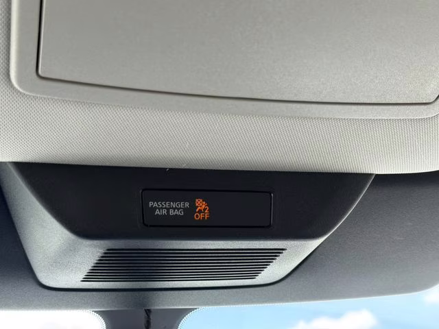 2026 Everest White Pearl Tricoat Nissan Pathfinder SL 4X4 SUV