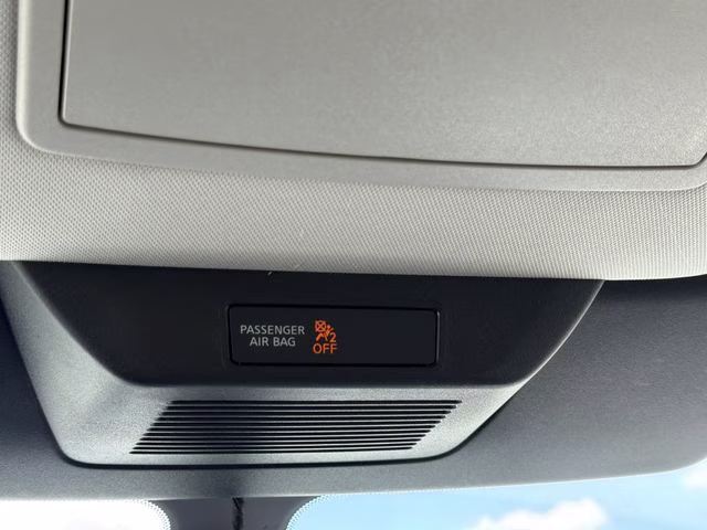 2026 Everest White Pearl Tricoat Nissan Pathfinder SL 4X4 SUV
