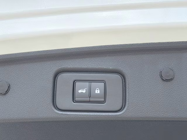 2026 Everest White Pearl Tricoat Nissan Pathfinder SL 4X4 SUV