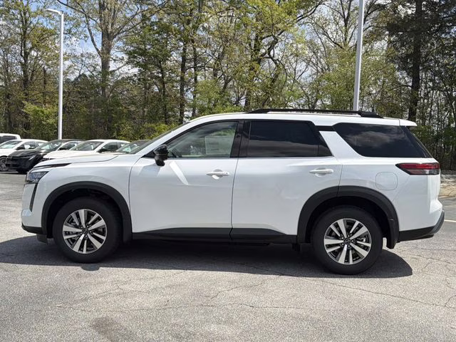 2026 Everest White Pearl Tricoat Nissan Pathfinder SL 4X4 SUV