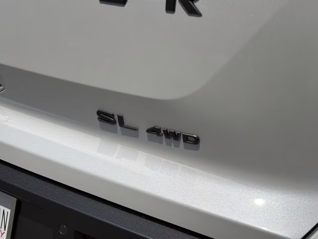 2026 Everest White Pearl Tricoat Nissan Pathfinder SL 4X4 SUV