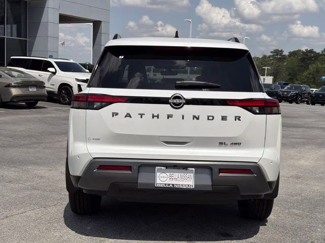 2026 Everest White Pearl Tricoat Nissan Pathfinder SL 4X4 SUV
