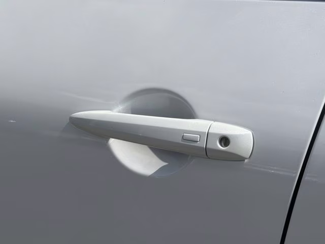 2026 Everest White Pearl Tricoat Nissan Pathfinder SL 4X4 SUV