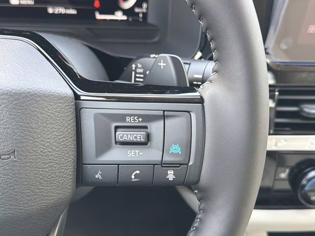 2026 Everest White Pearl Tricoat Nissan Pathfinder SL FWD SUV