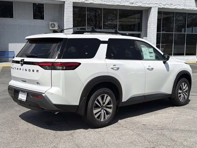 2026 Everest White Pearl Tricoat Nissan Pathfinder SL FWD SUV