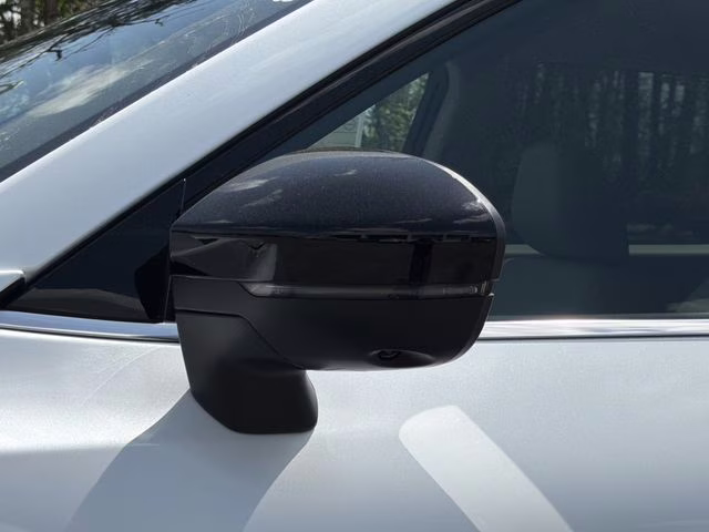 2026 Everest White Pearl Tricoat Nissan Pathfinder SL FWD SUV