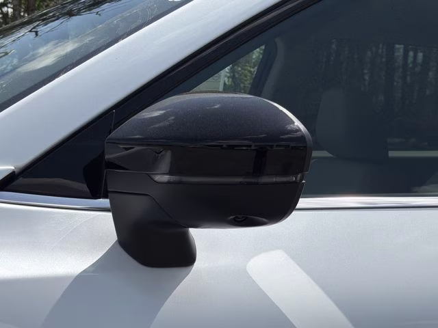 2026 Everest White Pearl Tricoat Nissan Pathfinder SL FWD SUV